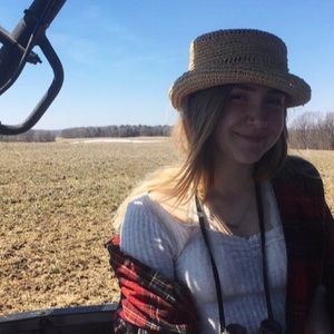 Meet your Posher, Cortney
